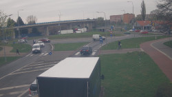 Křižovatka ulic Velká Dlážka a Polní