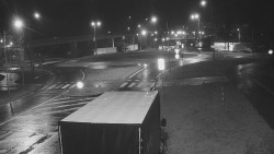 Křižovatka ulic Velká Dlážka a Polní