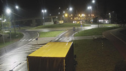 Křižovatka ulic Velká Dlážka a Polní