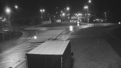 Křižovatka ulic Velká Dlážka a Polní