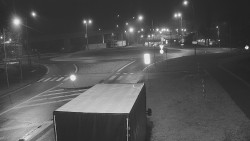 Křižovatka ulic Velká Dlážka a Polní