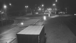 Křižovatka ulic Velká Dlážka a Polní