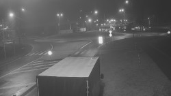 Křižovatka ulic Velká Dlážka a Polní