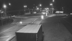 Křižovatka ulic Velká Dlážka a Polní