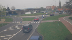 Křižovatka ulic Velká Dlážka a Polní