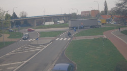 Křižovatka ulic Velká Dlážka a Polní