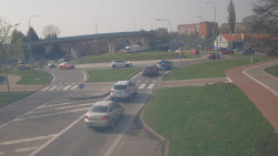 Křižovatka ulic Velká Dlážka a Polní