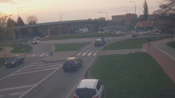 Křižovatka ulic Velká Dlážka a Polní