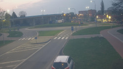 Křižovatka ulic Velká Dlážka a Polní