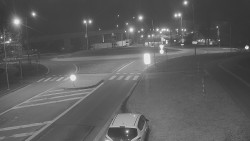 Křižovatka ulic Velká Dlážka a Polní