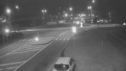 Křižovatka ulic Velká Dlážka a Polní