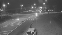 Křižovatka ulic Velká Dlážka a Polní