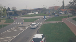 Křižovatka ulic Velká Dlážka a Polní