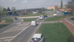 Křižovatka ulic Velká Dlážka a Polní