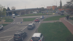 Křižovatka ulic Velká Dlážka a Polní