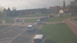 Křižovatka ulic Velká Dlážka a Polní