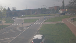 Křižovatka ulic Velká Dlážka a Polní