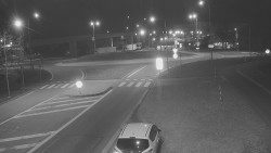 Křižovatka ulic Velká Dlážka a Polní