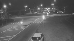 Křižovatka ulic Velká Dlážka a Polní