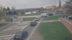 Křižovatka ulic Velká Dlážka a Polní