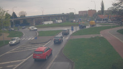 Křižovatka ulic Velká Dlážka a Polní