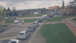 Křižovatka ulic Velká Dlážka a Polní