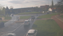 Křižovatka ulic Velká Dlážka a Polní