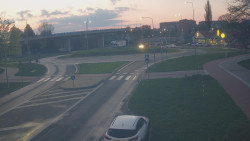 Křižovatka ulic Velká Dlážka a Polní