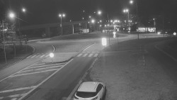 Křižovatka ulic Velká Dlážka a Polní