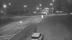 Křižovatka ulic Velká Dlážka a Polní