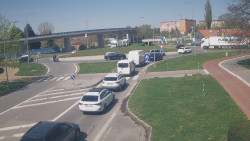 Křižovatka ulic Velká Dlážka a Polní