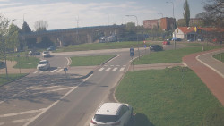 Křižovatka ulic Velká Dlážka a Polní