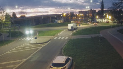 Křižovatka ulic Velká Dlážka a Polní