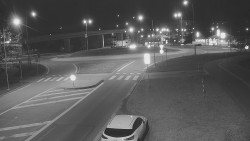 Křižovatka ulic Velká Dlážka a Polní