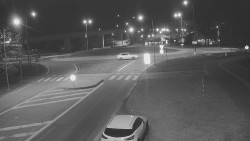 Křižovatka ulic Velká Dlážka a Polní