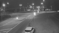 Křižovatka ulic Velká Dlážka a Polní