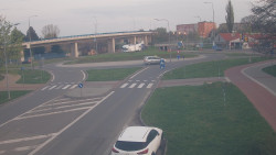 Křižovatka ulic Velká Dlážka a Polní