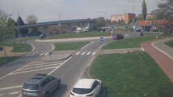 Křižovatka ulic Velká Dlážka a Polní