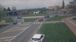 Křižovatka ulic Velká Dlážka a Polní