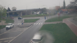 Křižovatka ulic Velká Dlážka a Polní