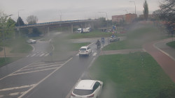 Křižovatka ulic Velká Dlážka a Polní