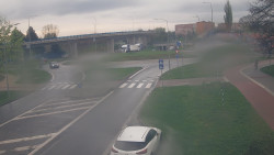 Křižovatka ulic Velká Dlážka a Polní