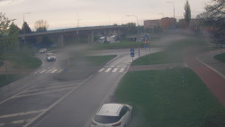 Křižovatka ulic Velká Dlážka a Polní