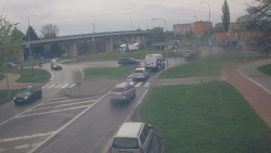 Křižovatka ulic Velká Dlážka a Polní