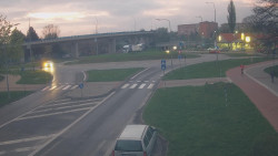 Křižovatka ulic Velká Dlážka a Polní