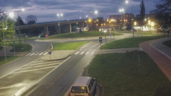 Křižovatka ulic Velká Dlážka a Polní