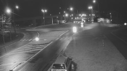 Křižovatka ulic Velká Dlážka a Polní