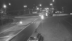 Křižovatka ulic Velká Dlážka a Polní