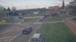 Křižovatka ulic Velká Dlážka a Polní