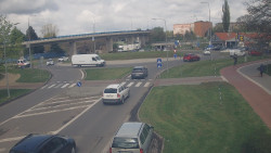 Křižovatka ulic Velká Dlážka a Polní